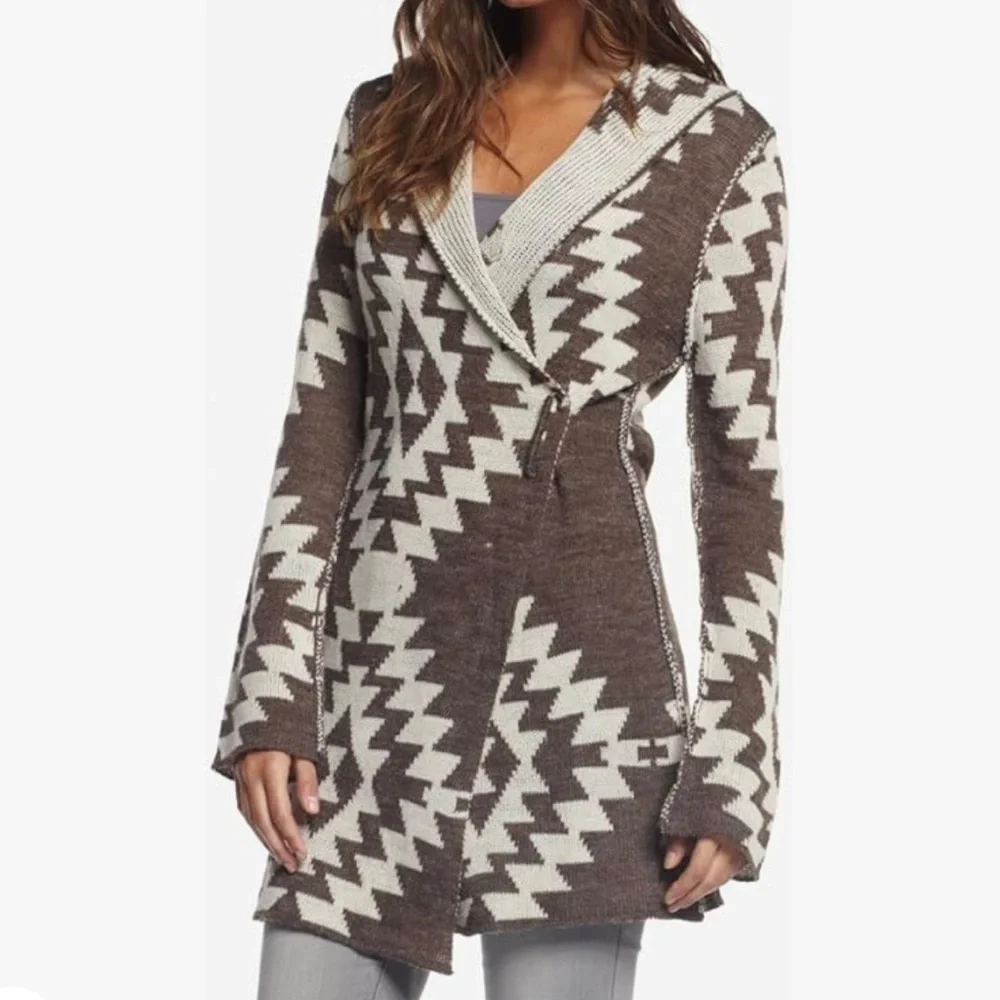 ELAN Aztec Print Hooded Cardigan - Picture 3 of 13